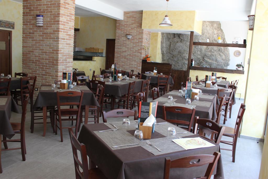 مونريالي Locanda Del Drago المظهر الخارجي الصورة